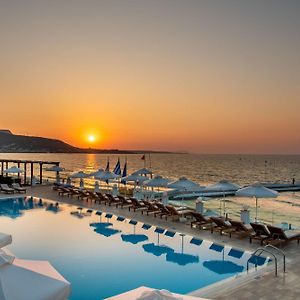 Alexander Beach Hotel & Village Resort